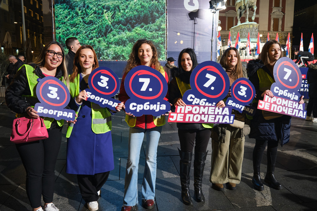 Serbie : deux camps aux élections anticipées